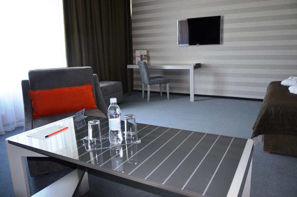 Villa Four Rooms Харьков Экстерьер фото